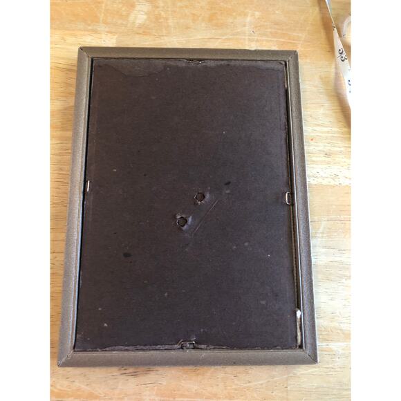 Vintage Needlepoint Rustic Water Pump with Flowers 5.5x7.5x1 - Picture 6 of 6